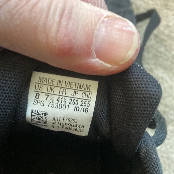 Adidas black sneaker - Picture 6 of 6